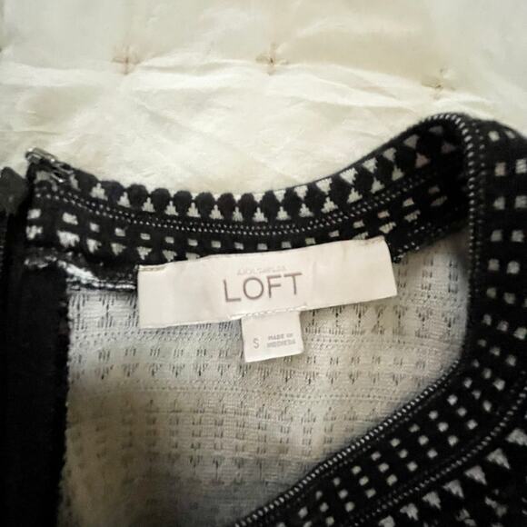 LOFT Drop Waist Geometric Print Knit Dress Women's S | Black White Transitional - Picture 6 of 10